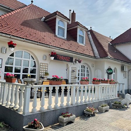 Bed and Breakfast Sungarden Vendeghaz Sajoszoged Exteriér fotografie